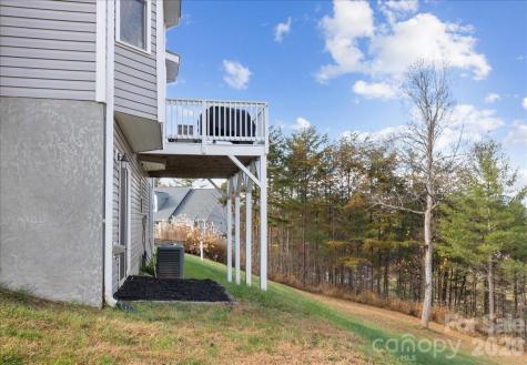 9 Old Amber Drive Weaverville NC 28787
