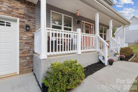 9 Old Amber Drive Weaverville NC 28787