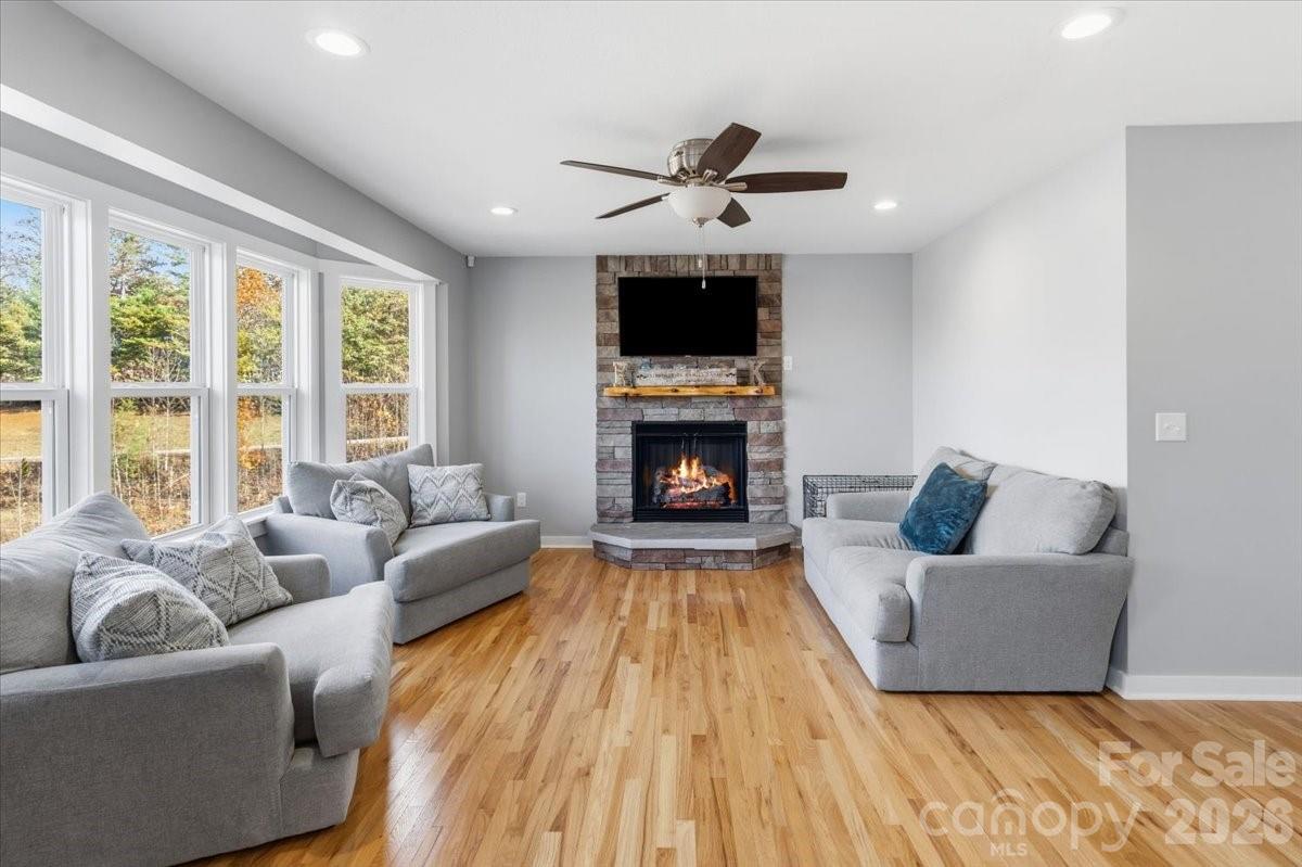 9 Old Amber Drive Weaverville NC 28787
