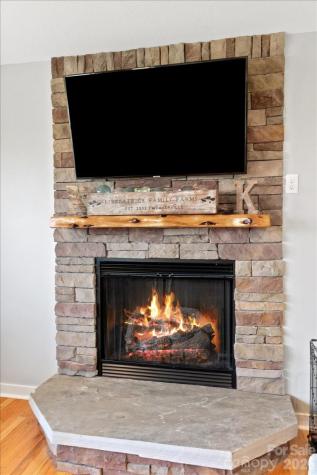 9 Old Amber Drive Weaverville NC 28787