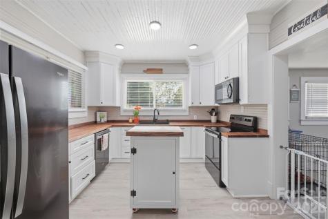 513 7th Street SW Taylorsville NC 28681