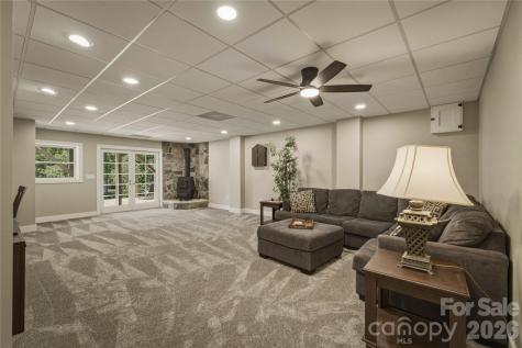 204 Constitution Drive Morganton NC 28655