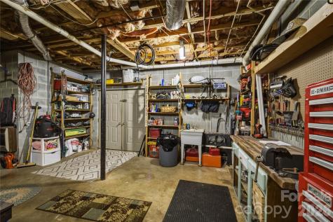 204 Constitution Drive Morganton NC 28655