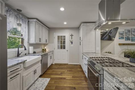 204 Constitution Drive Morganton NC 28655