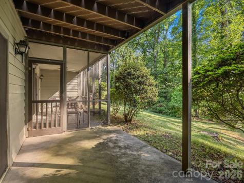 22 Hunting Country Trail Tryon NC 28782