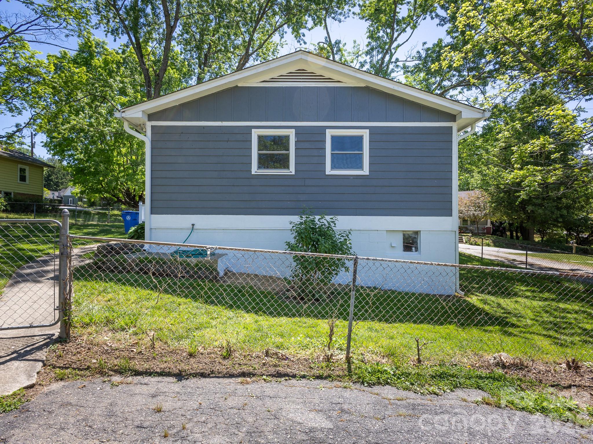 40 Oakley Road Asheville NC 28803