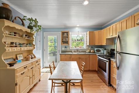 1786 Fork Mountain Road Bakersville NC 28705