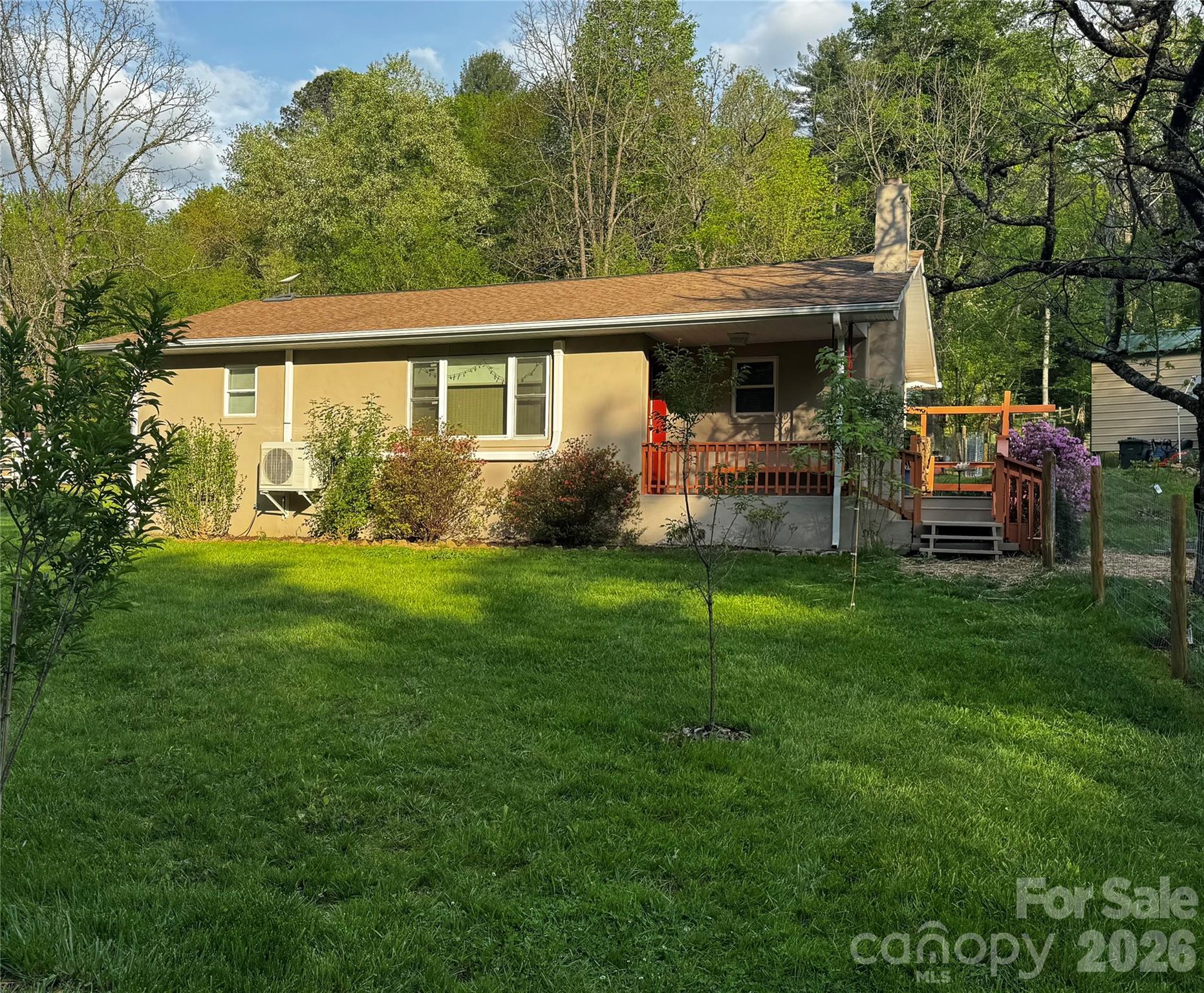 450 W Piney Mountain Road Whittier NC 28789