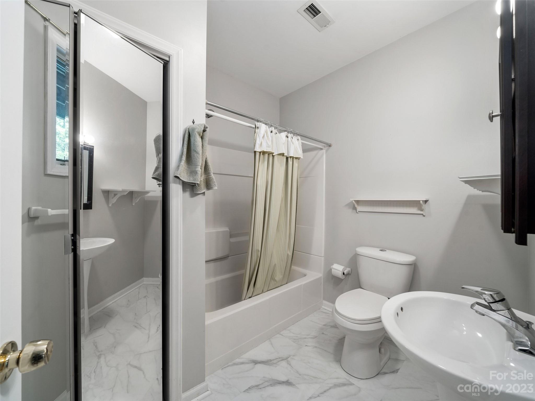 32 Hunting Lodge Drive Black Mountain NC 28711