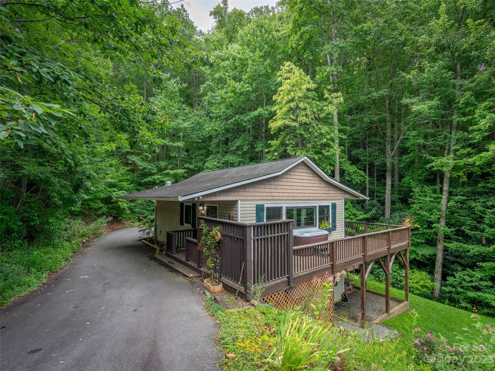 32 Hunting Lodge Drive Black Mountain NC 28711