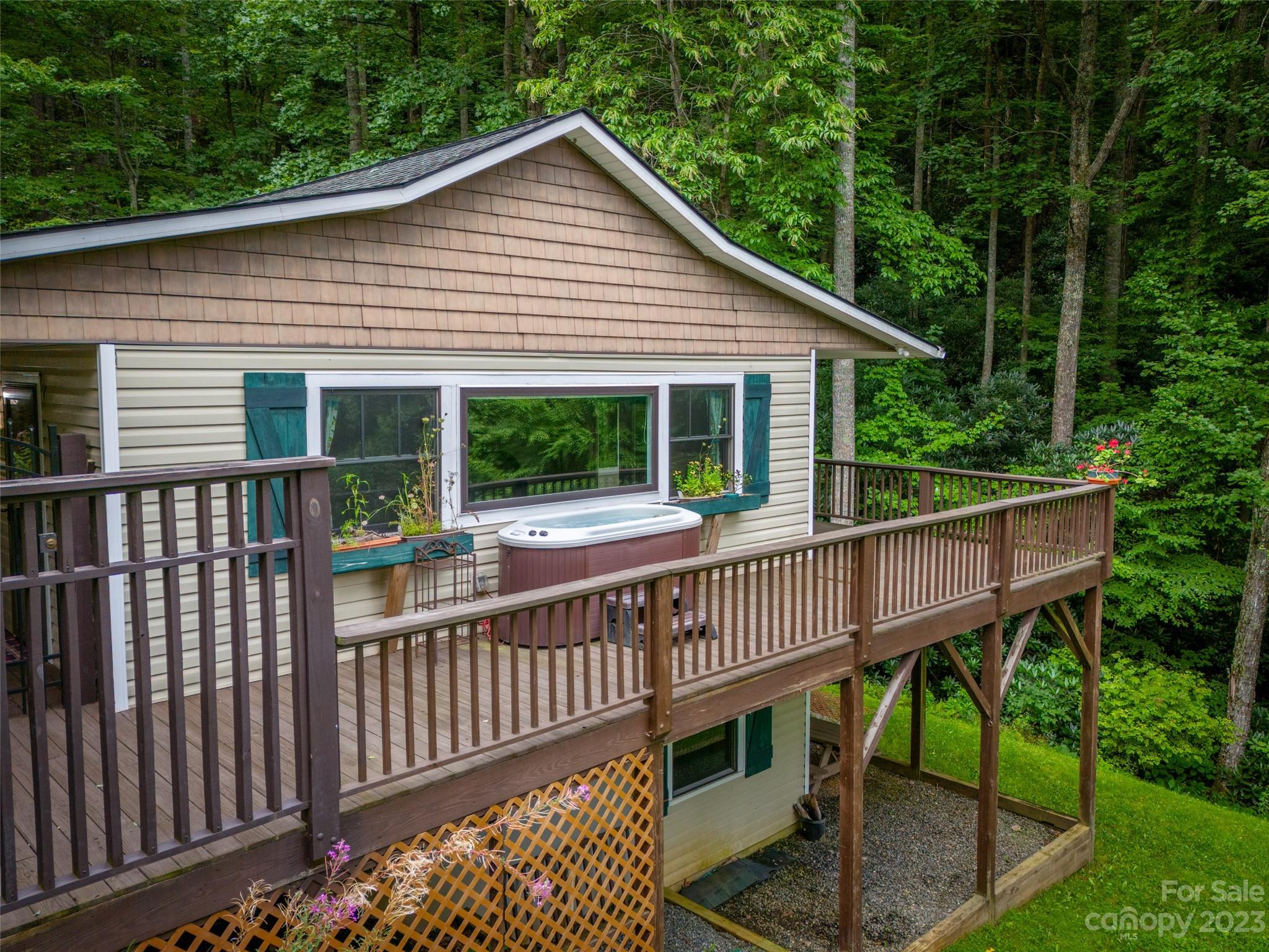 32 Hunting Lodge Drive Black Mountain NC 28711