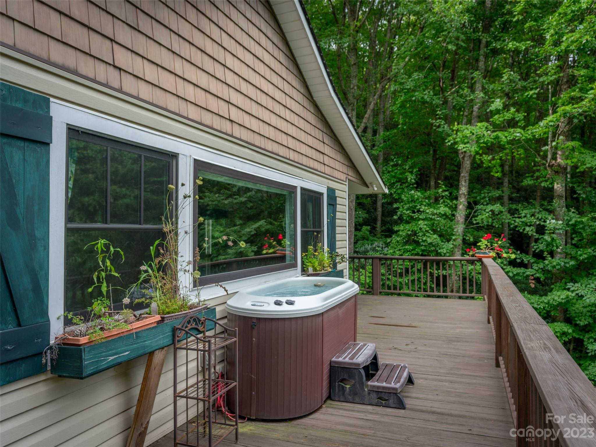 32 Hunting Lodge Drive Black Mountain NC 28711