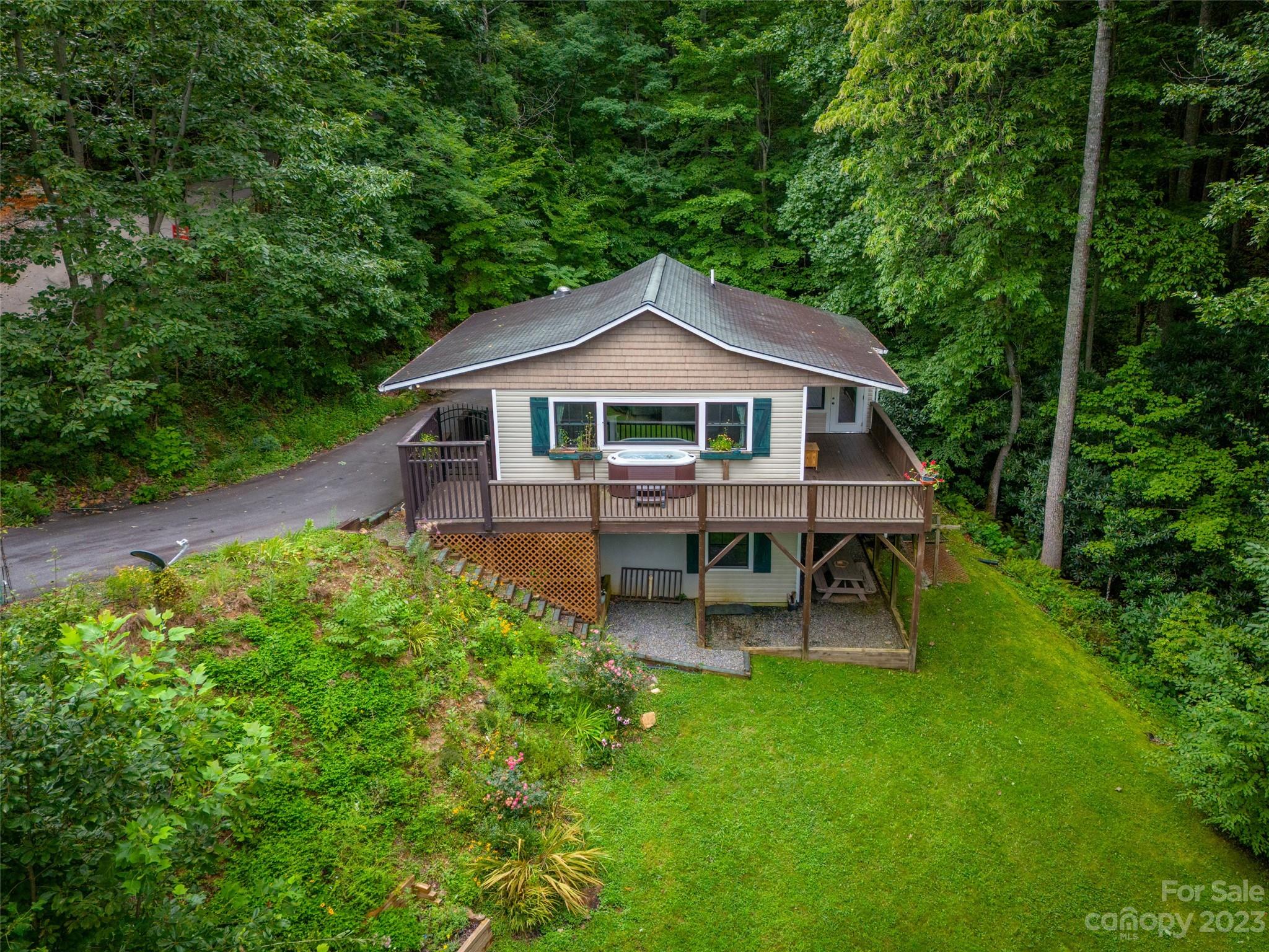 32 Hunting Lodge Drive Black Mountain NC 28711