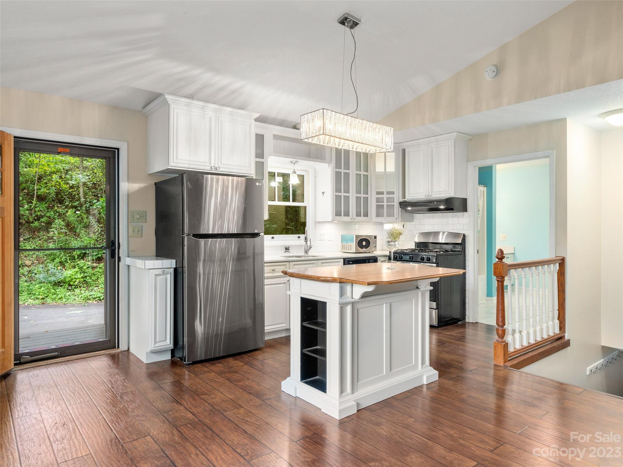 32 Hunting Lodge Drive Black Mountain NC 28711