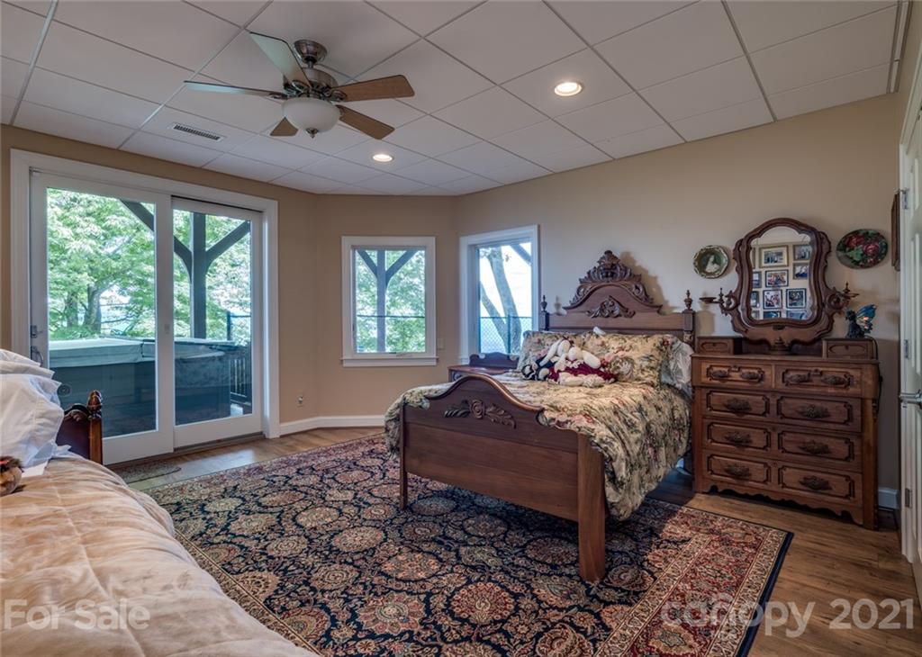 132 Entrata Drive Waynesville NC 28786