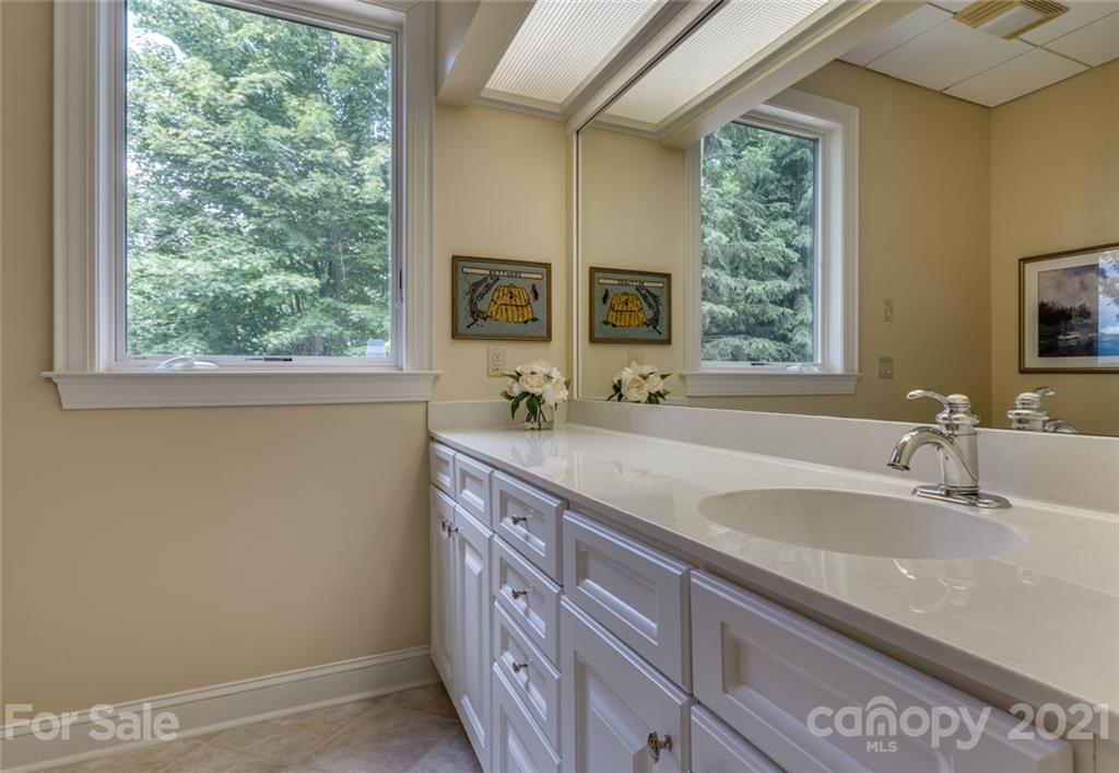 132 Entrata Drive Waynesville NC 28786