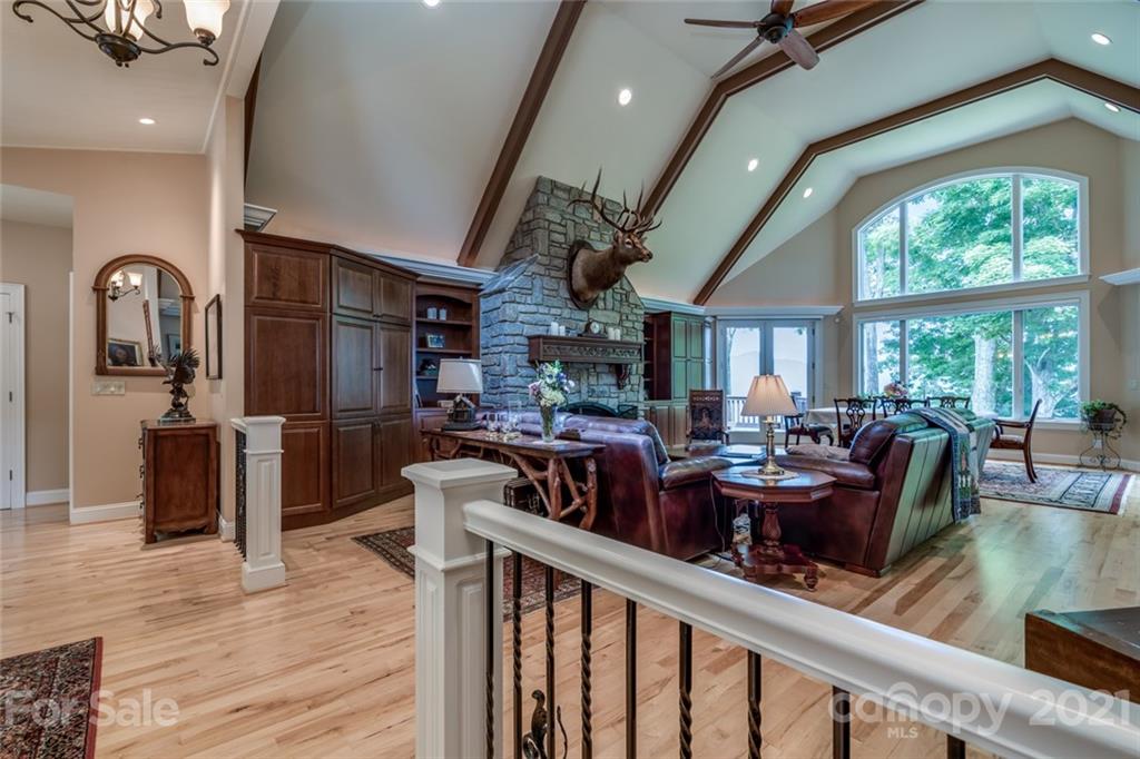 132 Entrata Drive Waynesville NC 28786