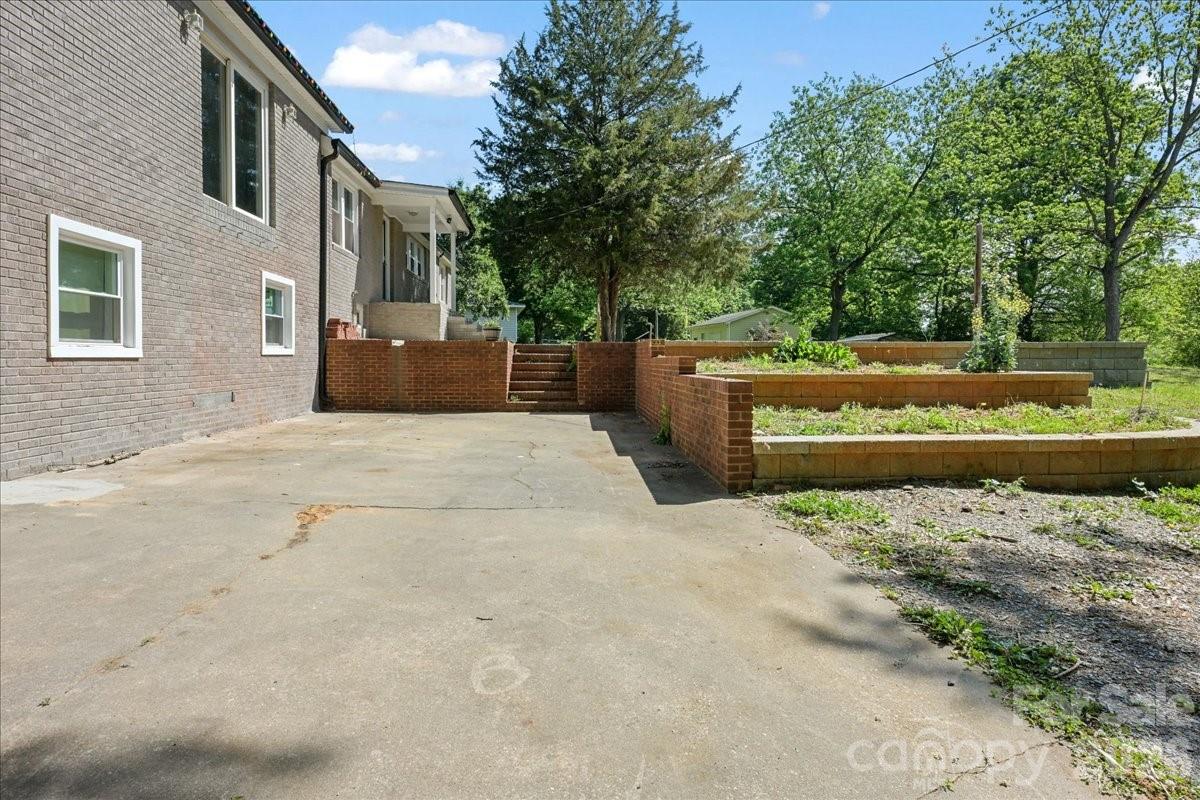 34438 Springdale Drive New London NC 28127