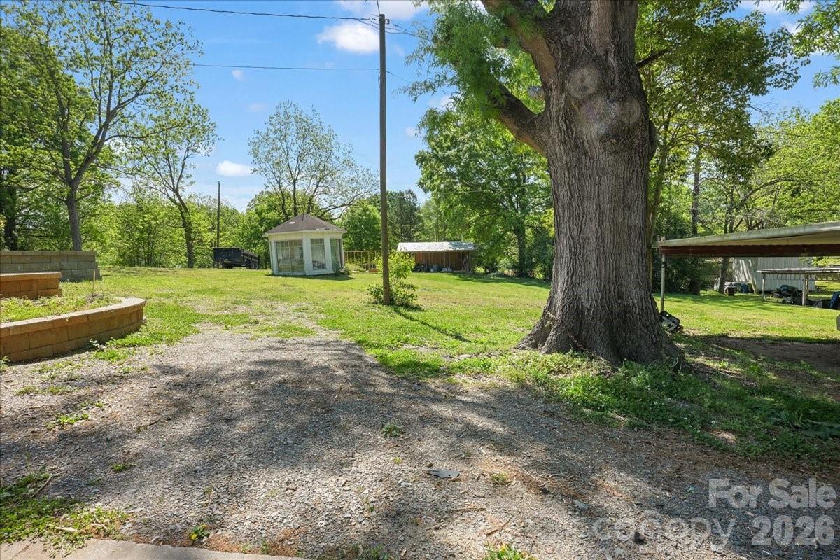 34438 Springdale Drive New London NC 28127