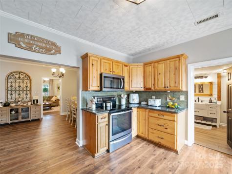 12240 Nc Highway 226 Bakersville NC 28705