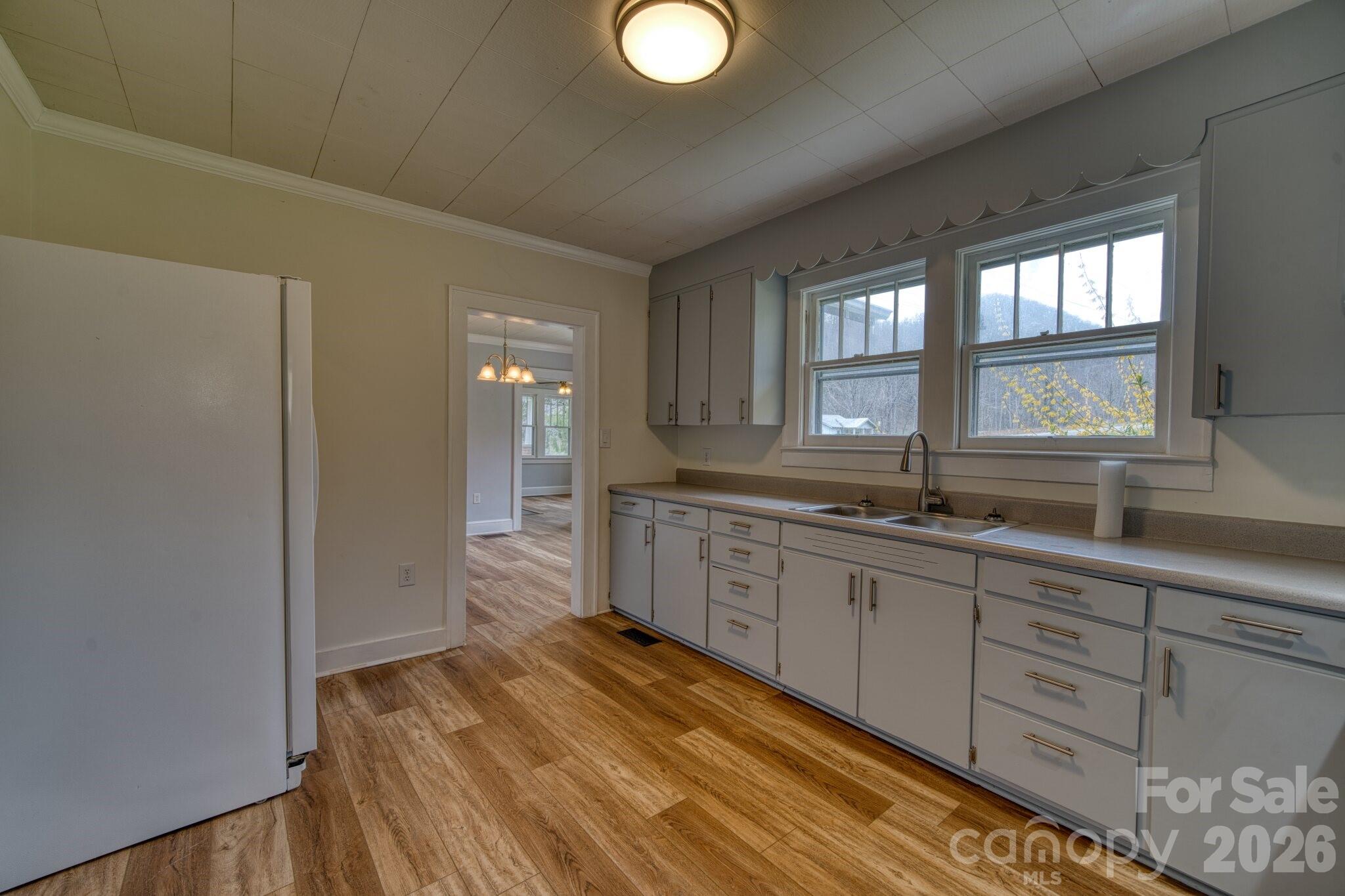 6090 Us 23 Highway Mars Hill NC 28754