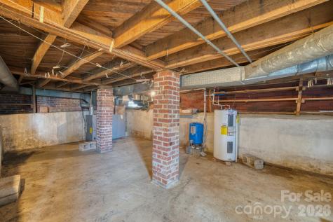 6090 Us 23 Highway Mars Hill NC 28754