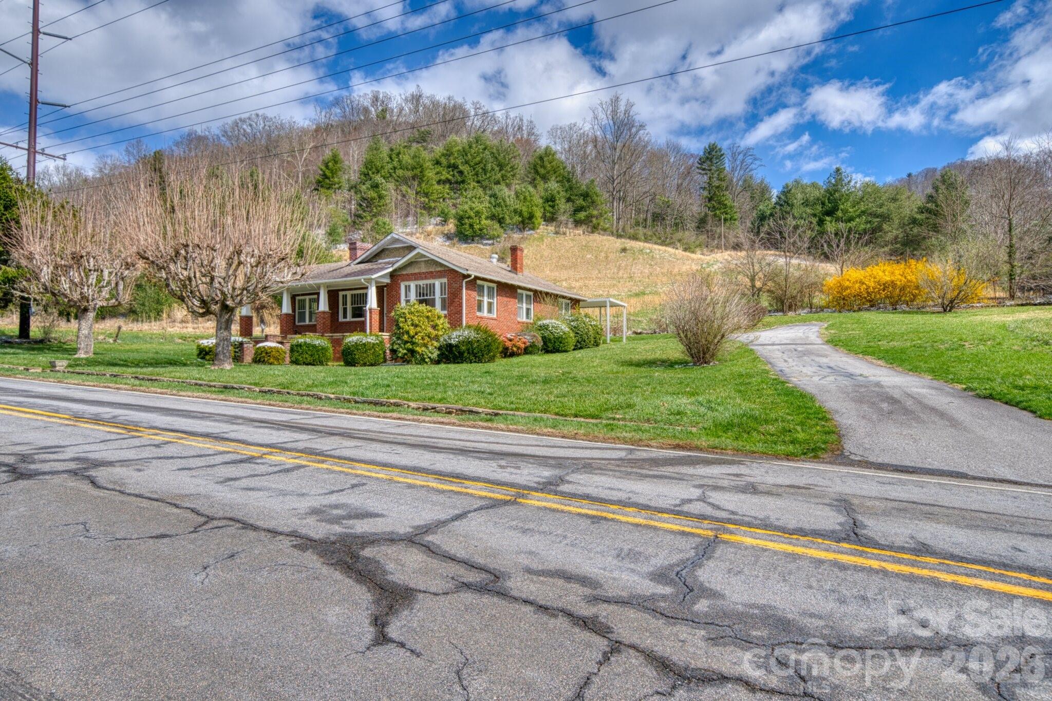 6090 Us 23 Highway Mars Hill NC 28754
