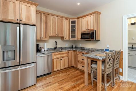 326 Golden Valley Drive Hendersonville NC 28792