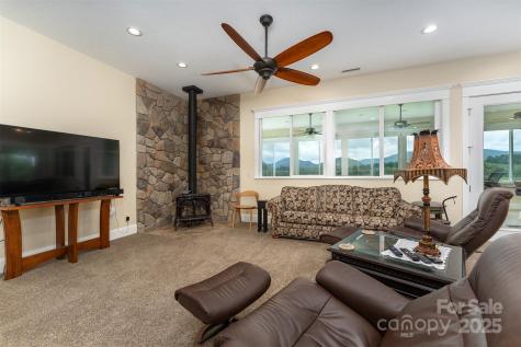 326 Golden Valley Drive Hendersonville NC 28792