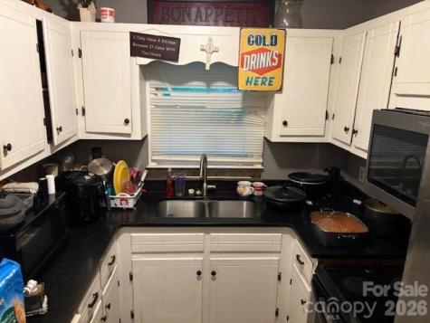 7868/7864 Kinglet Road Connelly Springs NC 28612