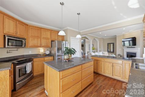 48 Oakdale Drive Taylorsville NC 28681