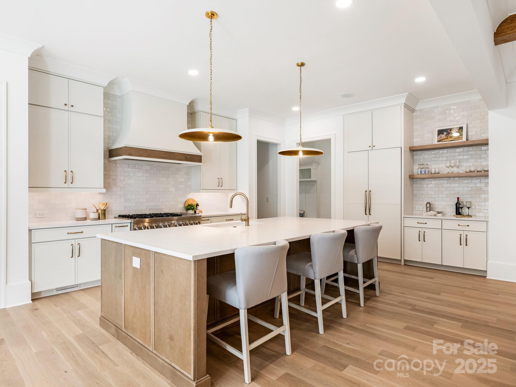 1511 Cavendish Court Charlotte NC 28211