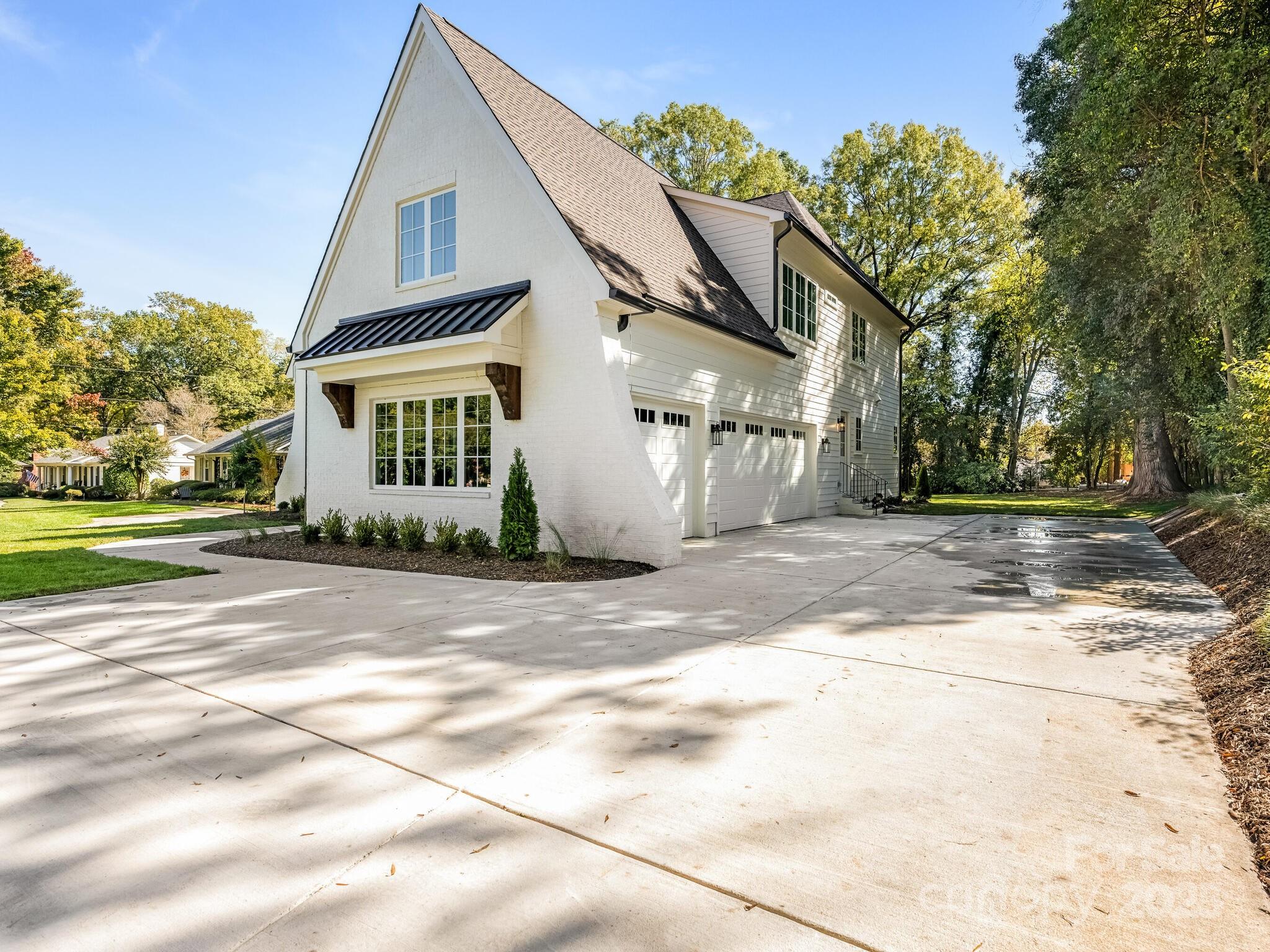 1511 Cavendish Court Charlotte NC 28211