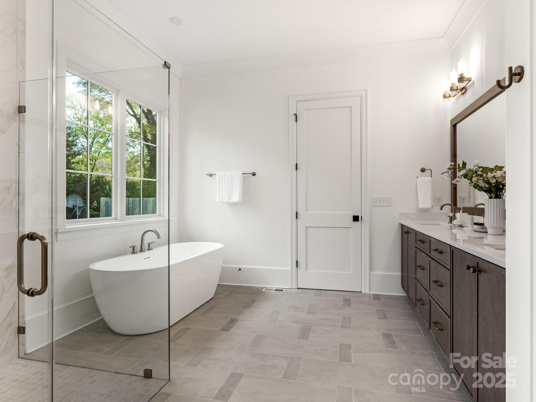 1511 Cavendish Court Charlotte NC 28211