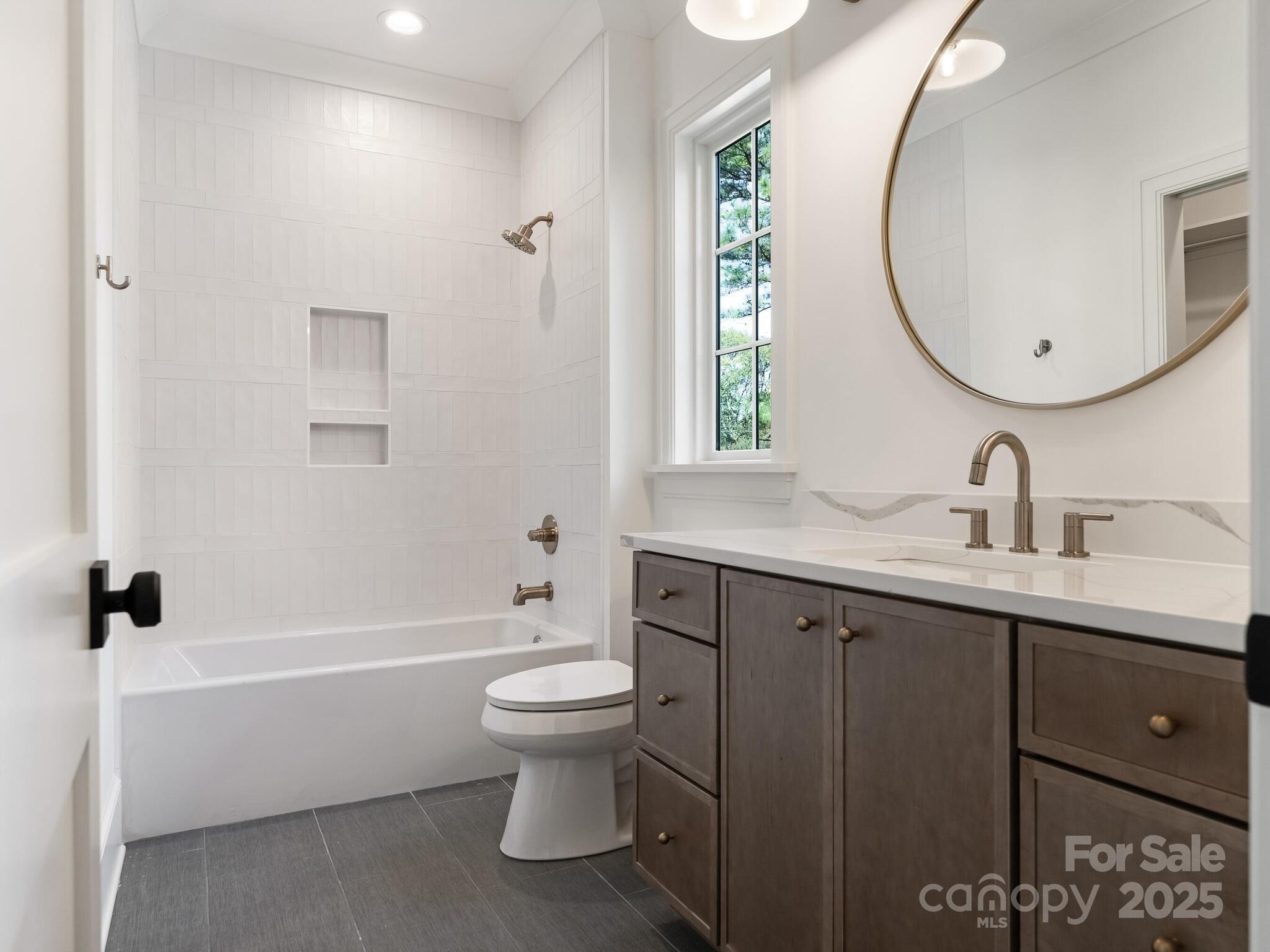 1511 Cavendish Court Charlotte NC 28211