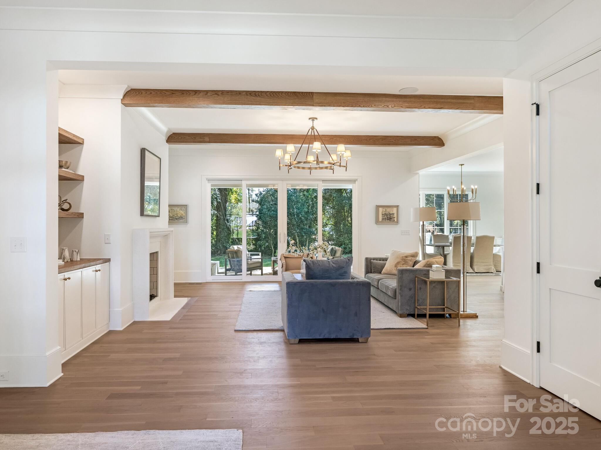 1511 Cavendish Court Charlotte NC 28211