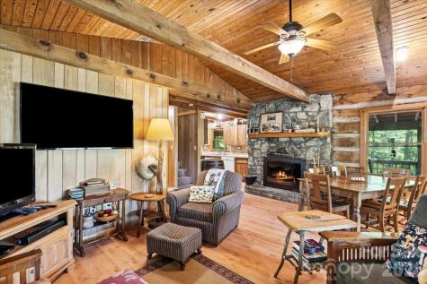 524 Mcdaris Loop Drive Mars Hill NC 28754