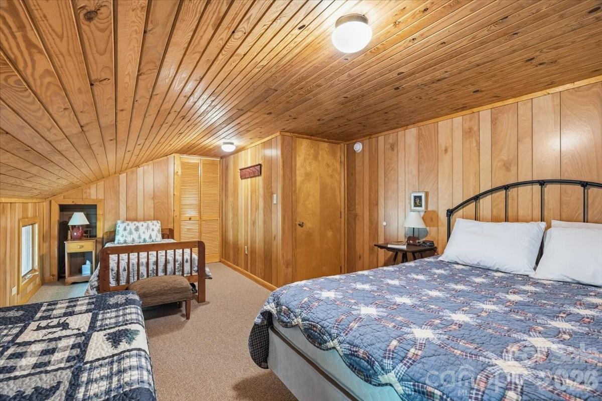 524 Mcdaris Loop Drive Mars Hill NC 28754