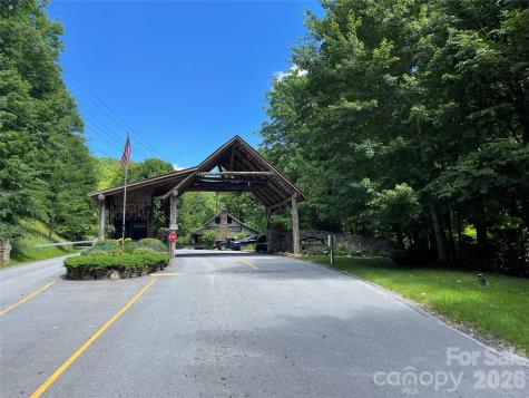 524 Mcdaris Loop Drive Mars Hill NC 28754