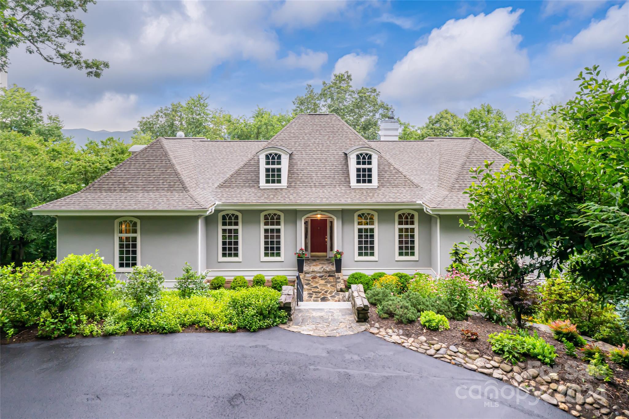 1169 Town Mountain Road Asheville NC 28804