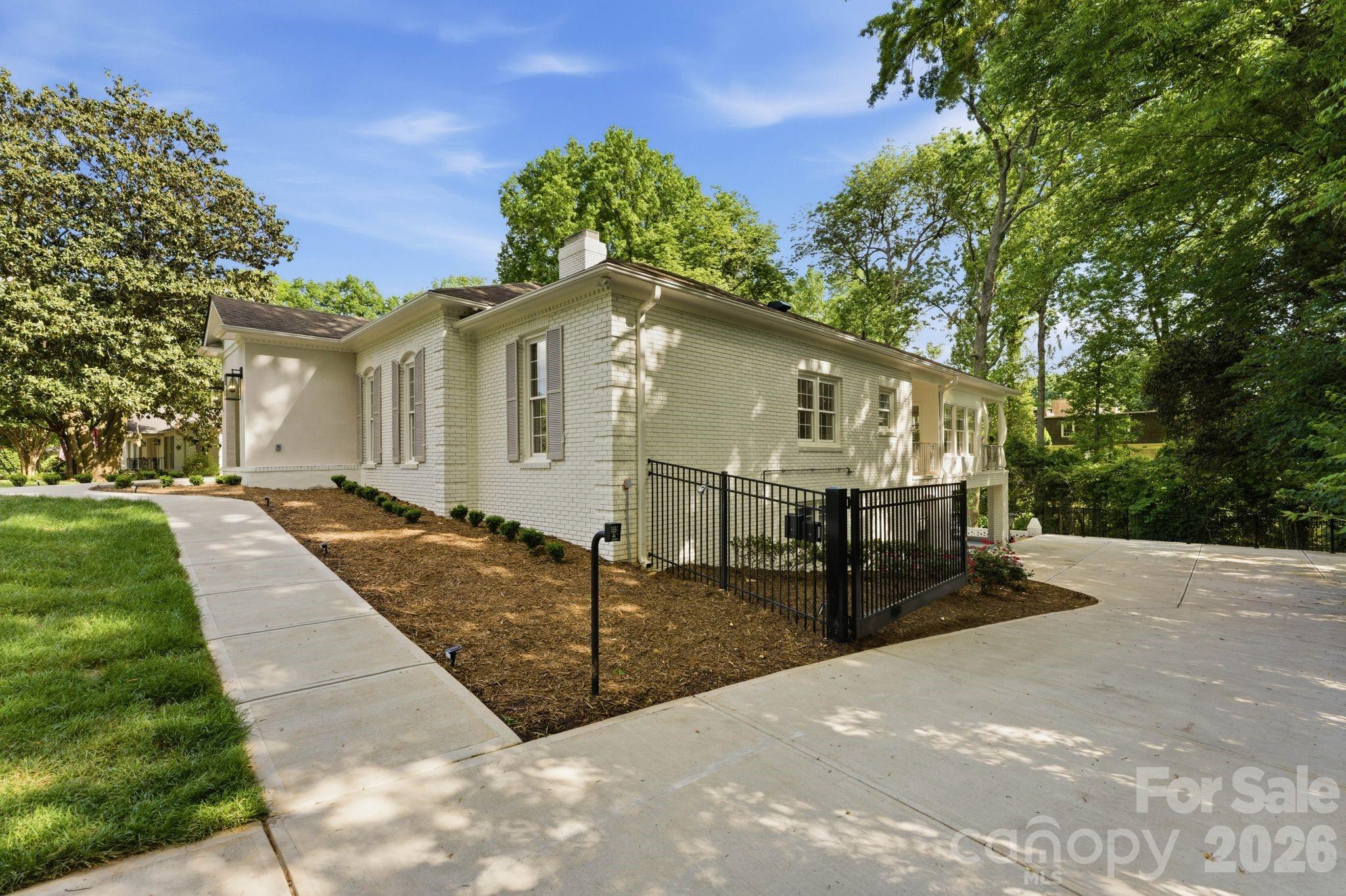2823 Wickersham Road Charlotte NC 28211