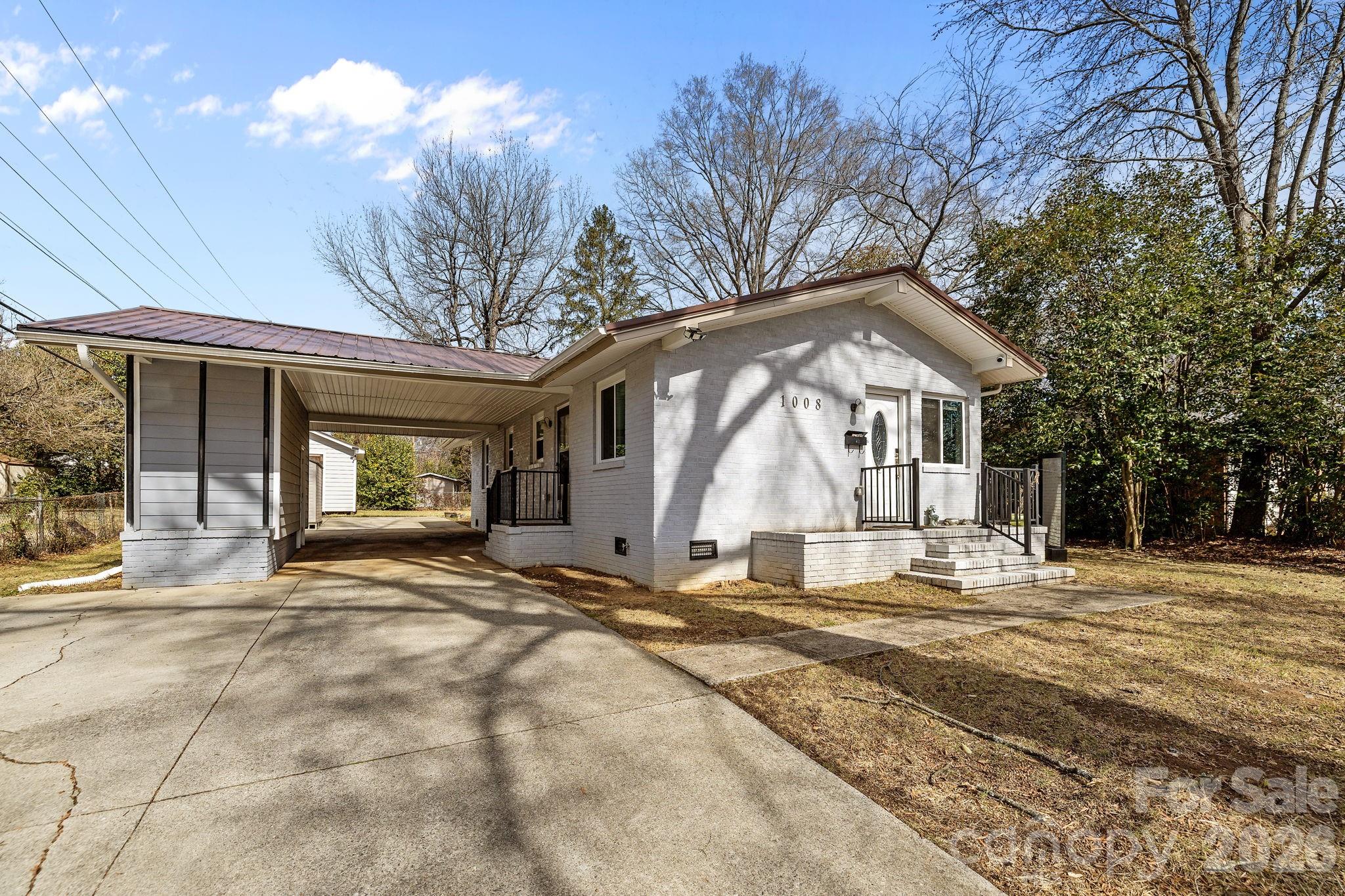 1008 Clanton Road Charlotte NC 28217
