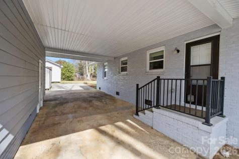 1008 Clanton Road Charlotte NC 28217