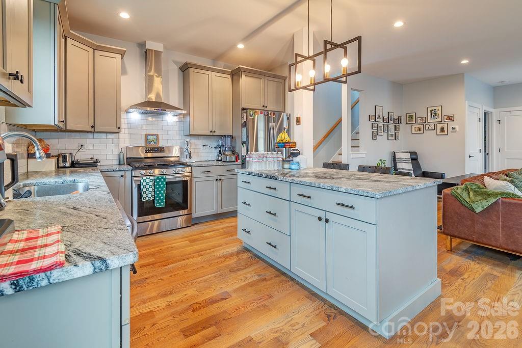 127 Alma Lane Asheville NC 28806