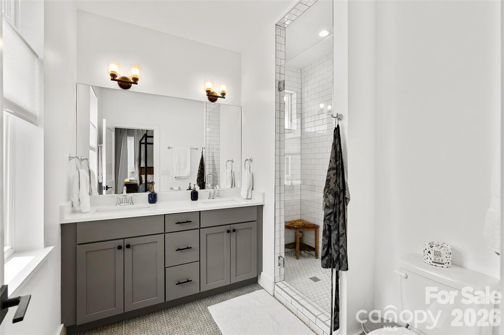 127 Alma Lane Asheville NC 28806