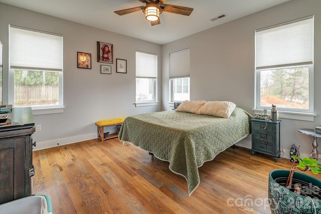 127 Alma Lane Asheville NC 28806