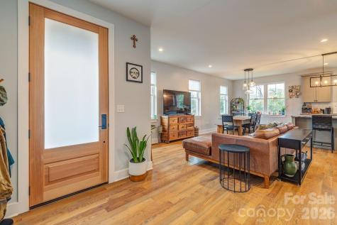 127 Alma Lane Asheville NC 28806