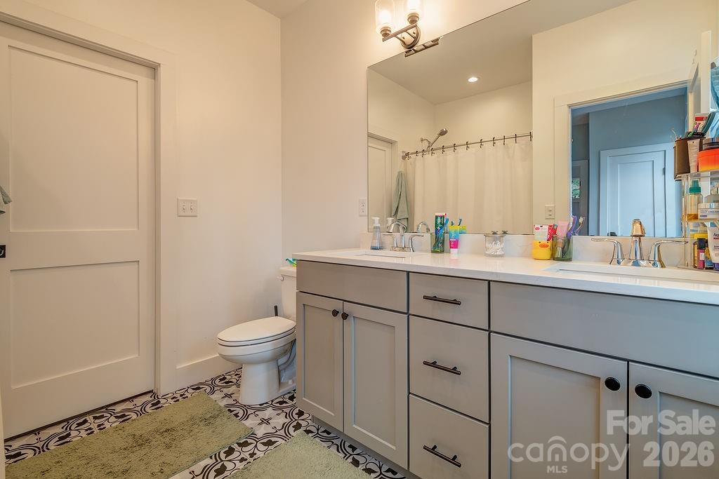 127 Alma Lane Asheville NC 28806