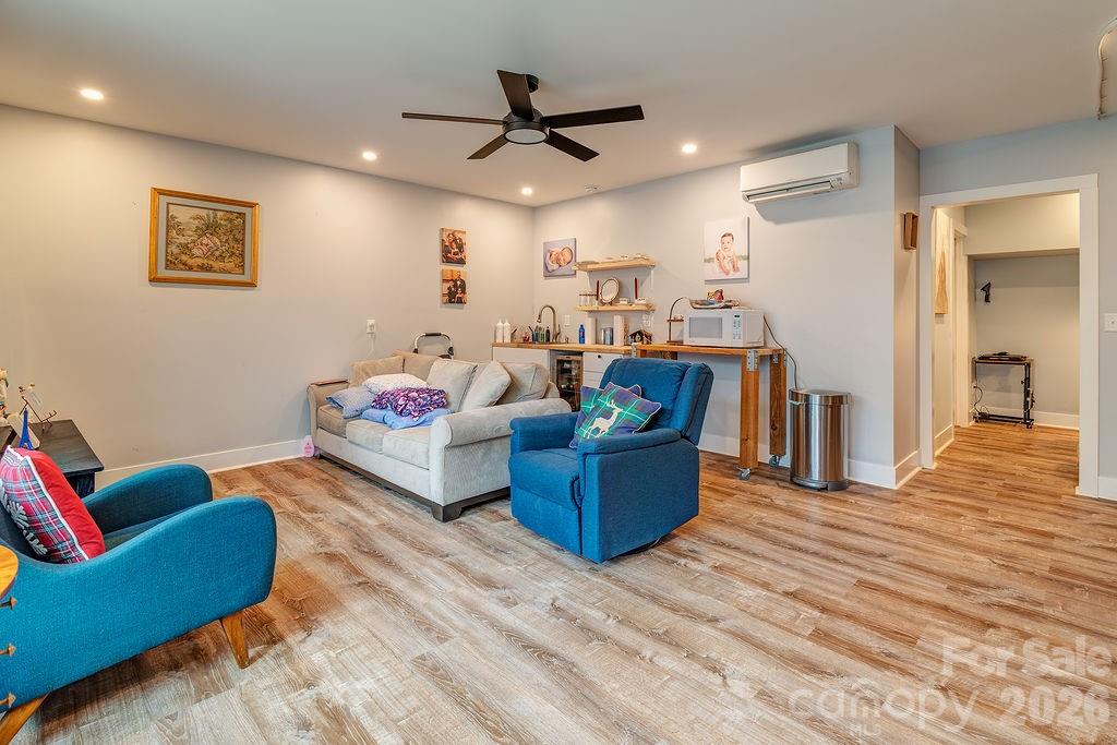 127 Alma Lane Asheville NC 28806