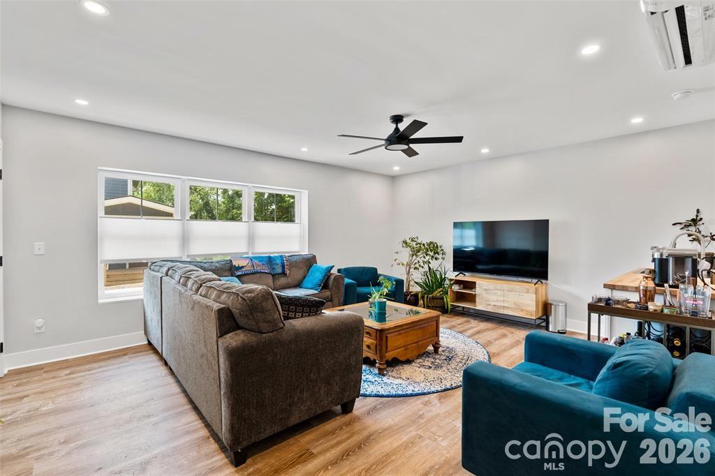 127 Alma Lane Asheville NC 28806